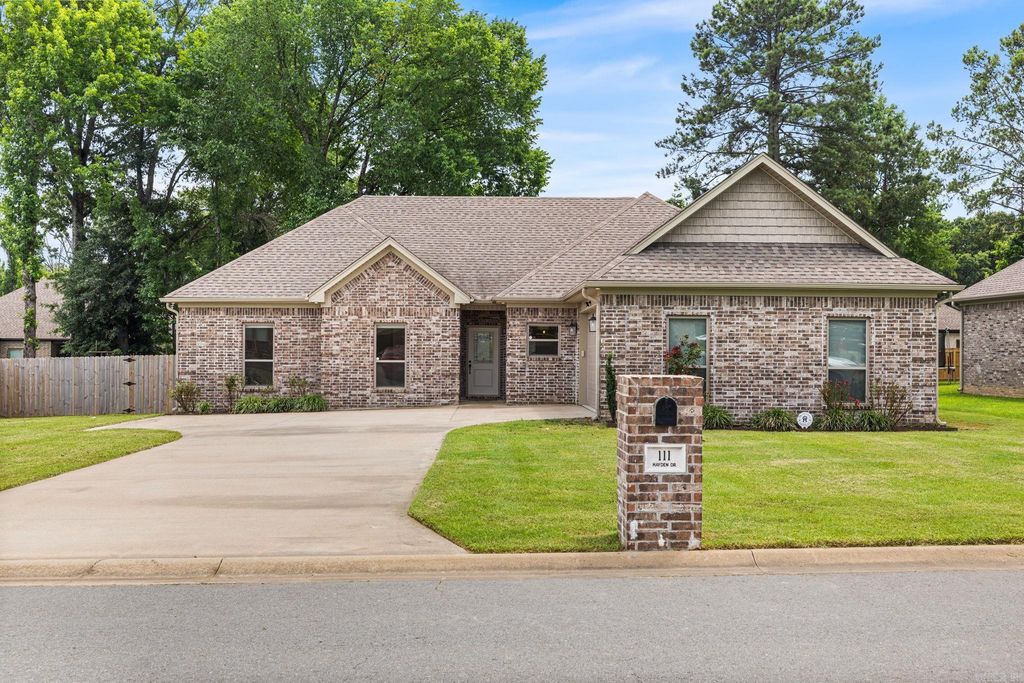 111 Hayden Drive, Beebe, AR 72012