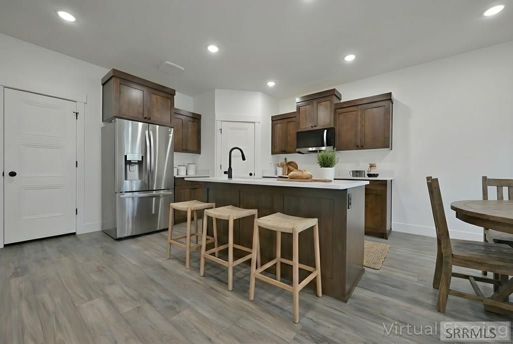 Image 8 of property listing at 4612 Lanai Court, Ammon, ID 83406