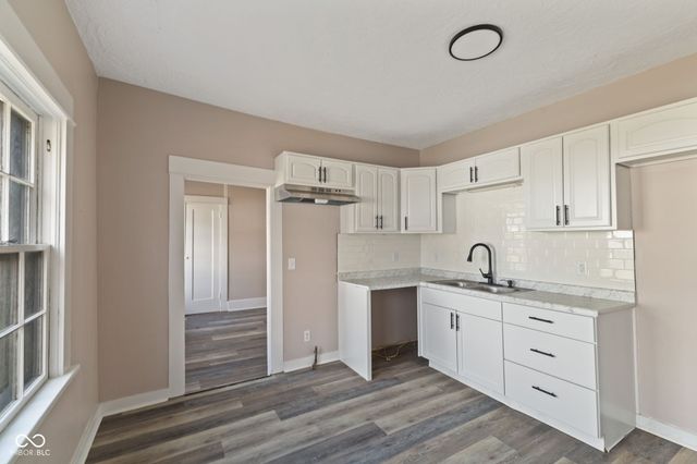 320 Lockerbie Street, Mooresville, IN 46158