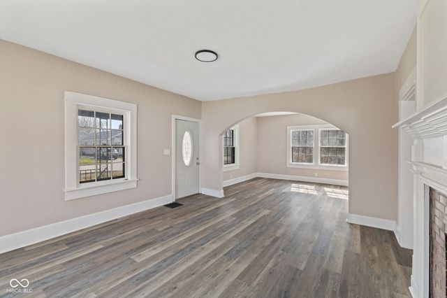 320 Lockerbie Street, Mooresville, IN 46158