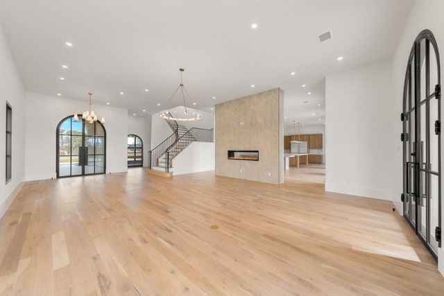 10717 Arrowhead Point Drive, Fort Worth, TX 76179