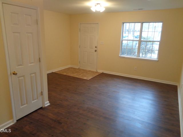 4929 Coral Ridge Court 103, Raleigh, NC 27616