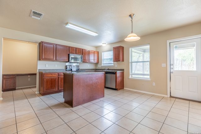 4746 Gambels Quail, Converse, TX 78109