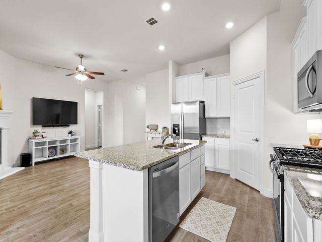 3004 Bar H Avenue, Aubrey, TX 76227