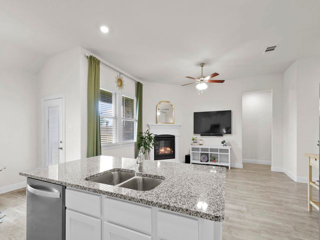 3004 Bar H Avenue, Aubrey, TX 76227