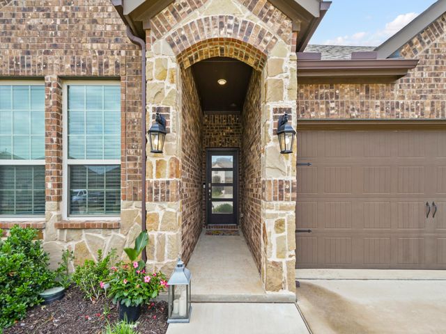3004 Bar H Avenue, Aubrey, TX 76227