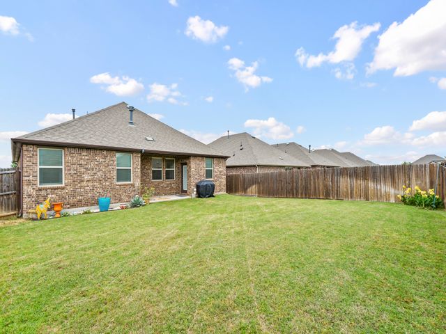 3004 Bar H Avenue, Aubrey, TX 76227