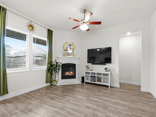 3004 Bar H Avenue, Aubrey, TX 76227