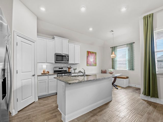 3004 Bar H Avenue, Aubrey, TX 76227