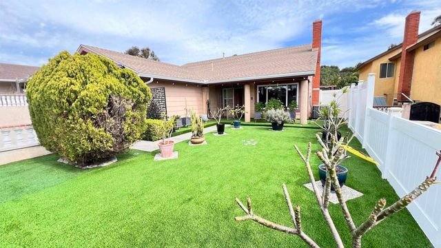 1735 Plaza Crest Ridge Road, San Diego, CA 92114