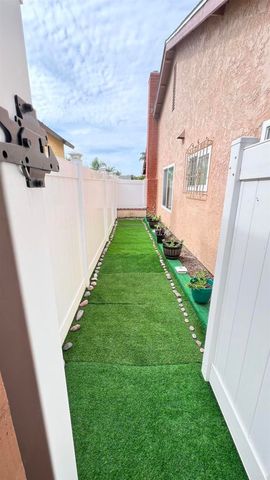 1735 Plaza Crest Ridge Road, San Diego, CA 92114