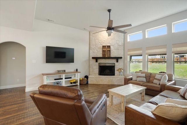 1205 Redbud, Howe, TX 75459