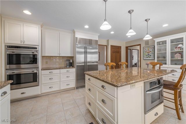 6860 Cliffside Drive, Vermilion, OH 44089