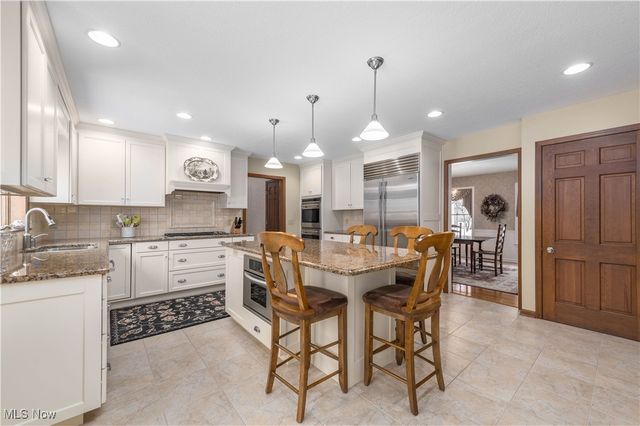 6860 Cliffside Drive, Vermilion, OH 44089