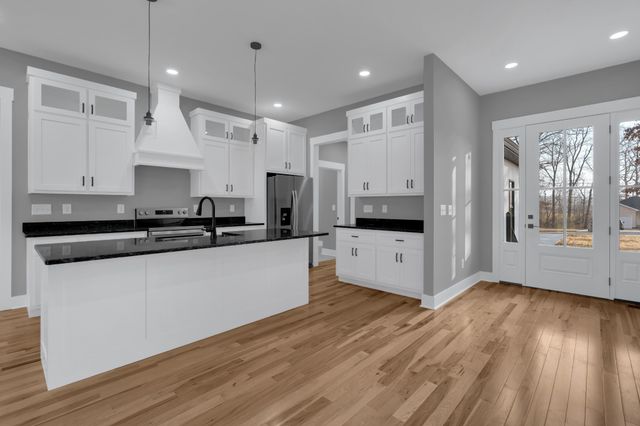 153 Dogwood Trl, Estill Springs, TN 37330