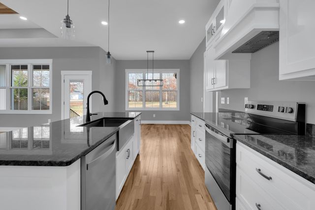 153 Dogwood Trl, Estill Springs, TN 37330