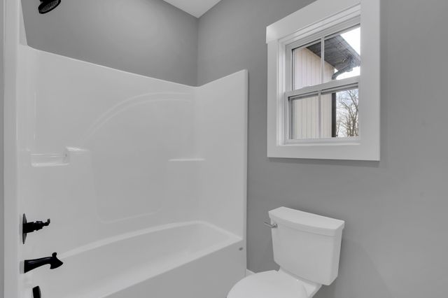 153 Dogwood Trl, Estill Springs, TN 37330