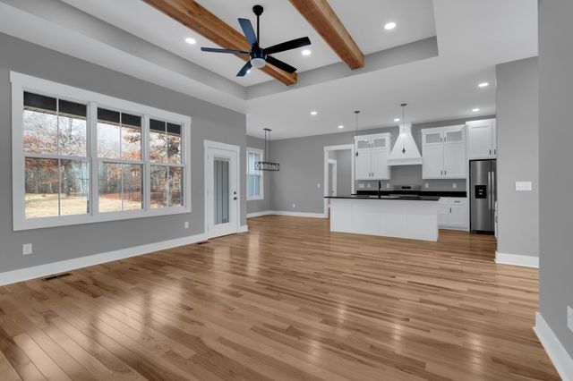 153 Dogwood Trl, Estill Springs, TN 37330