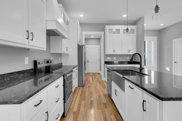 153 Dogwood Trl, Estill Springs, TN 37330