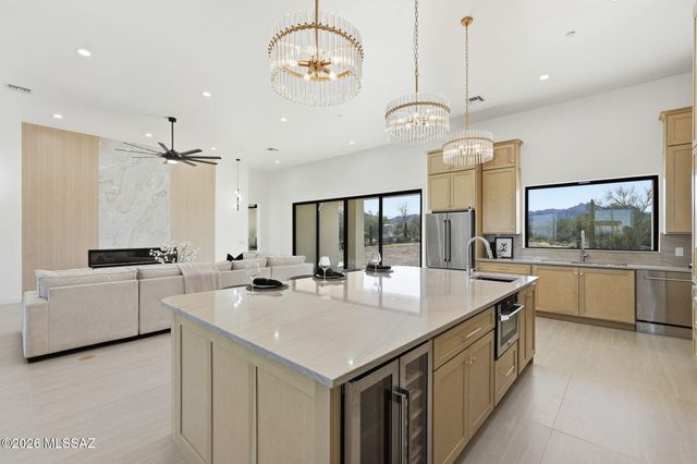 2537 N Lloyd Bush Drive, Tucson, AZ 85745