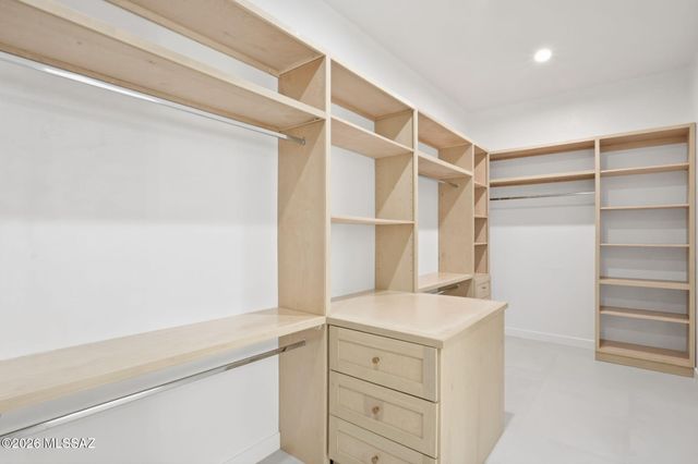 2537 N Lloyd Bush Drive, Tucson, AZ 85745