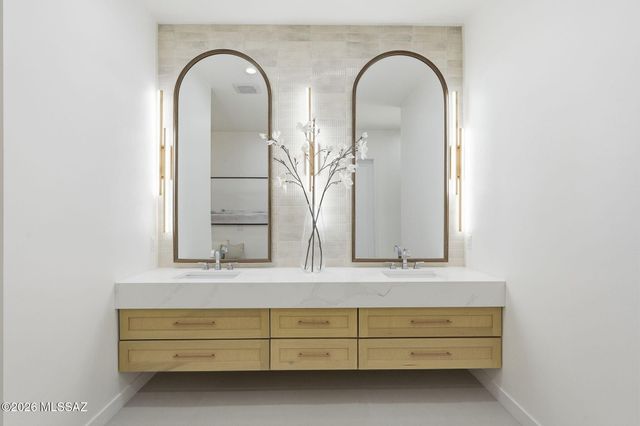 2537 N Lloyd Bush Drive, Tucson, AZ 85745