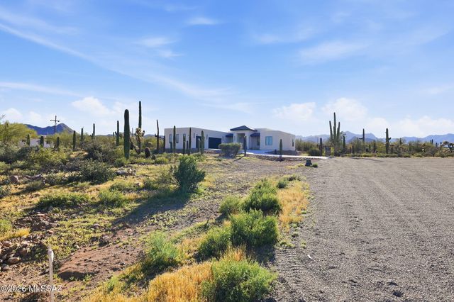 2537 N Lloyd Bush Drive, Tucson, AZ 85745