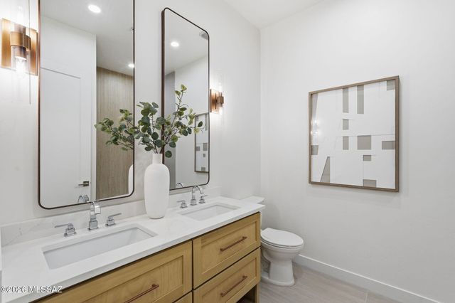 2537 N Lloyd Bush Drive, Tucson, AZ 85745