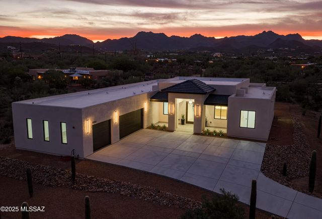 2537 N Lloyd Bush Drive, Tucson, AZ 85745