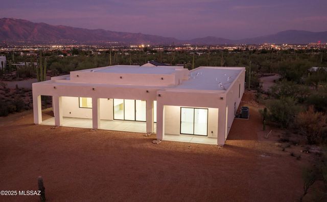 2537 N Lloyd Bush Drive, Tucson, AZ 85745