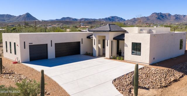 2537 N Lloyd Bush Drive, Tucson, AZ 85745