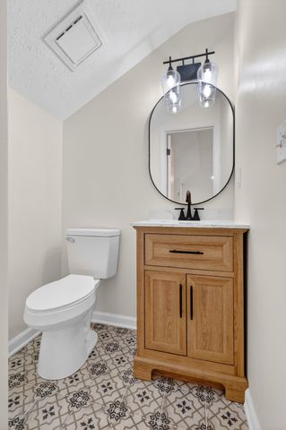 1120 Dawnwood Dr, Old Hickory, TN 37138