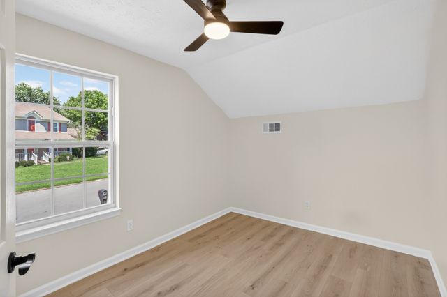 1120 Dawnwood Dr, Old Hickory, TN 37138