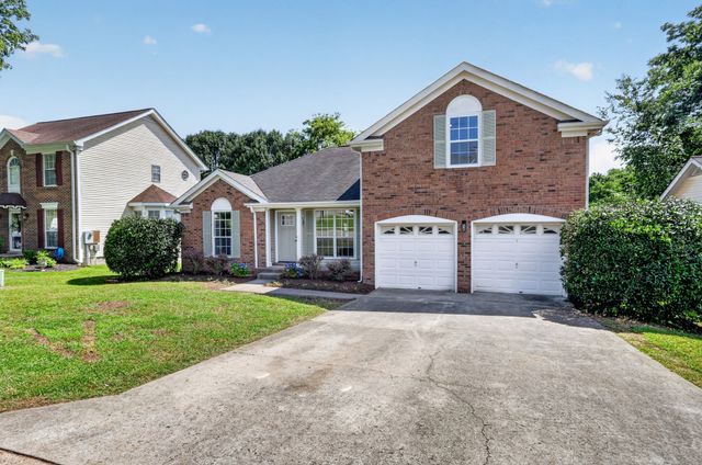 1120 Dawnwood Dr, Old Hickory, TN 37138