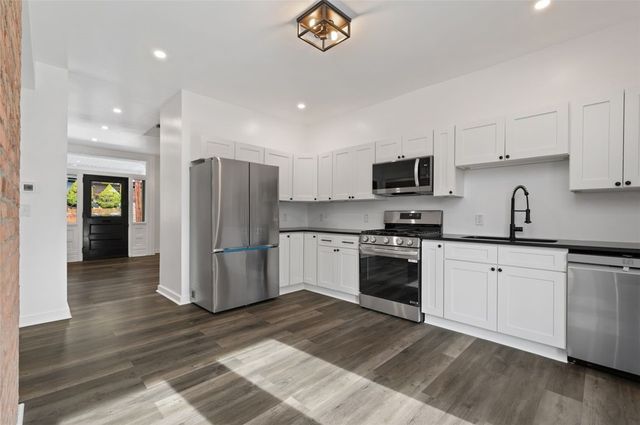 221 Bonvue St, Observatory Hill, PA 15214