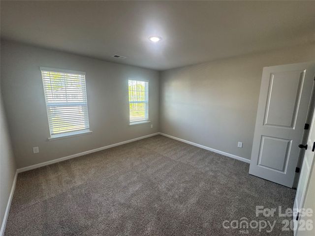 2128 Clapham Court, Charlotte, NC 28215