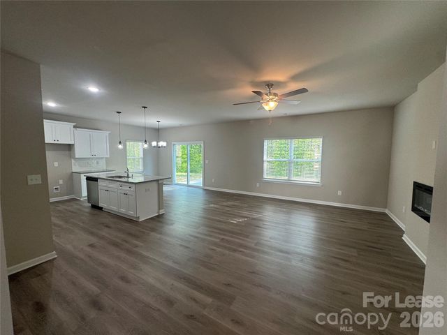 2128 Clapham Court, Charlotte, NC 28215