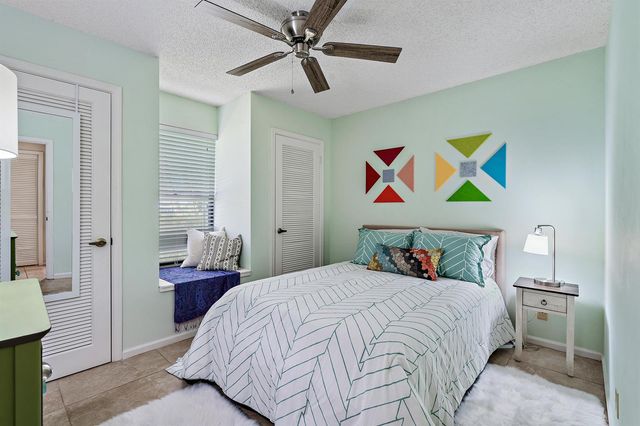 500 Oak Shadow Way, Wellington, FL 33414