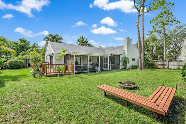 500 Oak Shadow Way, Wellington, FL 33414