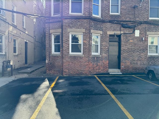 1625 Commonwealth Ave. 7, Boston, MA 02135