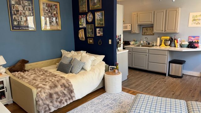 1625 Commonwealth Ave. 7, Boston, MA 02135