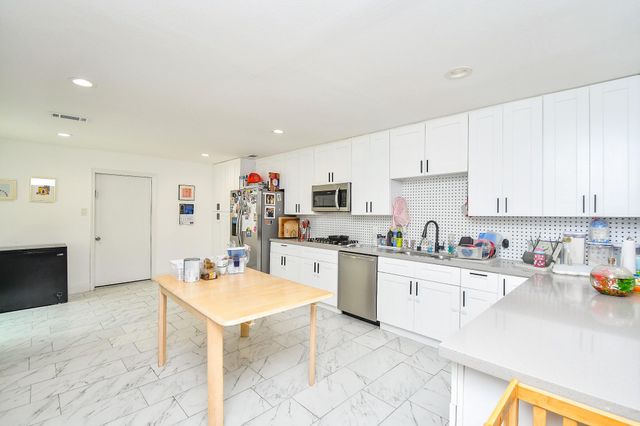 7518 Teal Run Drive, Houston, TX 77071