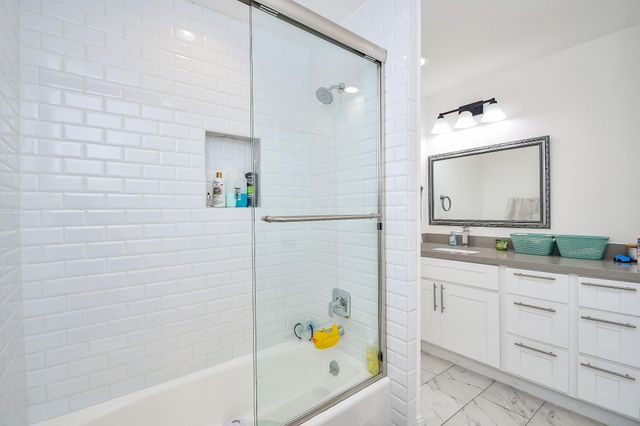 7518 Teal Run Drive, Houston, TX 77071