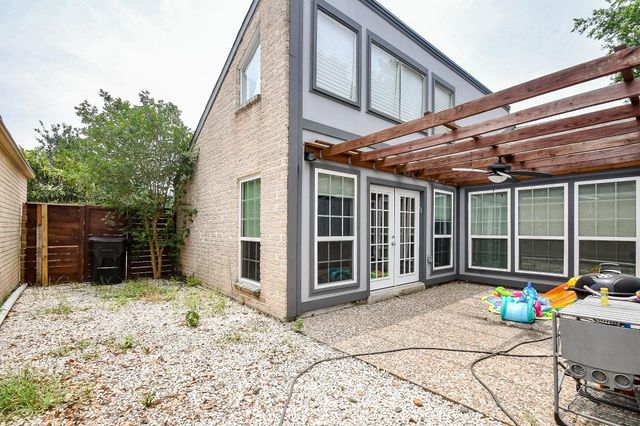 7518 Teal Run Drive, Houston, TX 77071