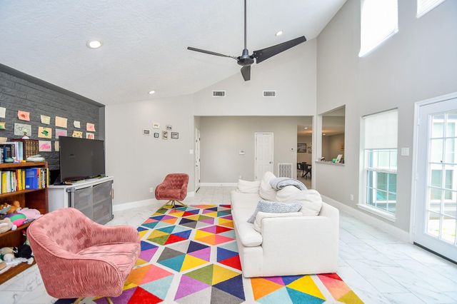 7518 Teal Run Drive, Houston, TX 77071