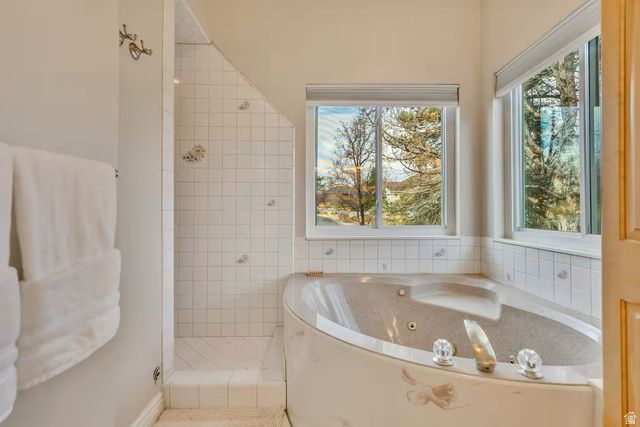11789 S NICKLAUS RD, Sandy, UT 84092