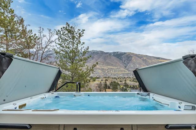11789 S NICKLAUS RD, Sandy, UT 84092