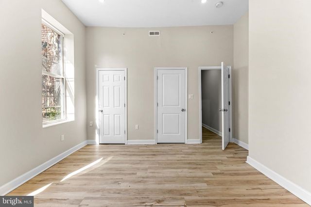 1927 SAINT PAUL ST, Baltimore, MD 21218