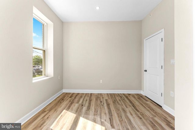 1927 SAINT PAUL ST, Baltimore, MD 21218