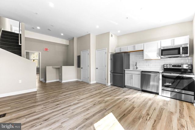 1927 SAINT PAUL ST, Baltimore, MD 21218
